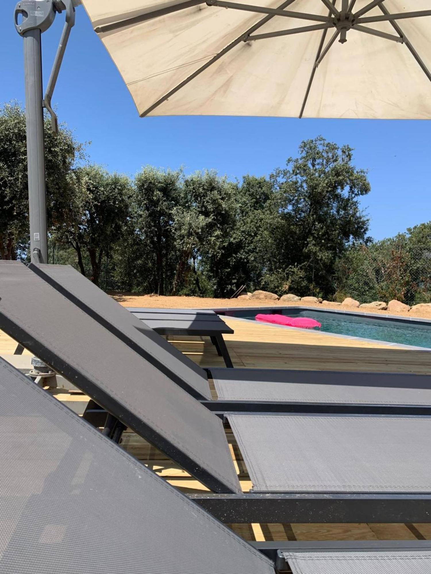 Residence 3 Etoiles Pietra Gemina - Appartements De Vacances, Au Calme, Avec Piscine カロンザナ エクステリア 写真